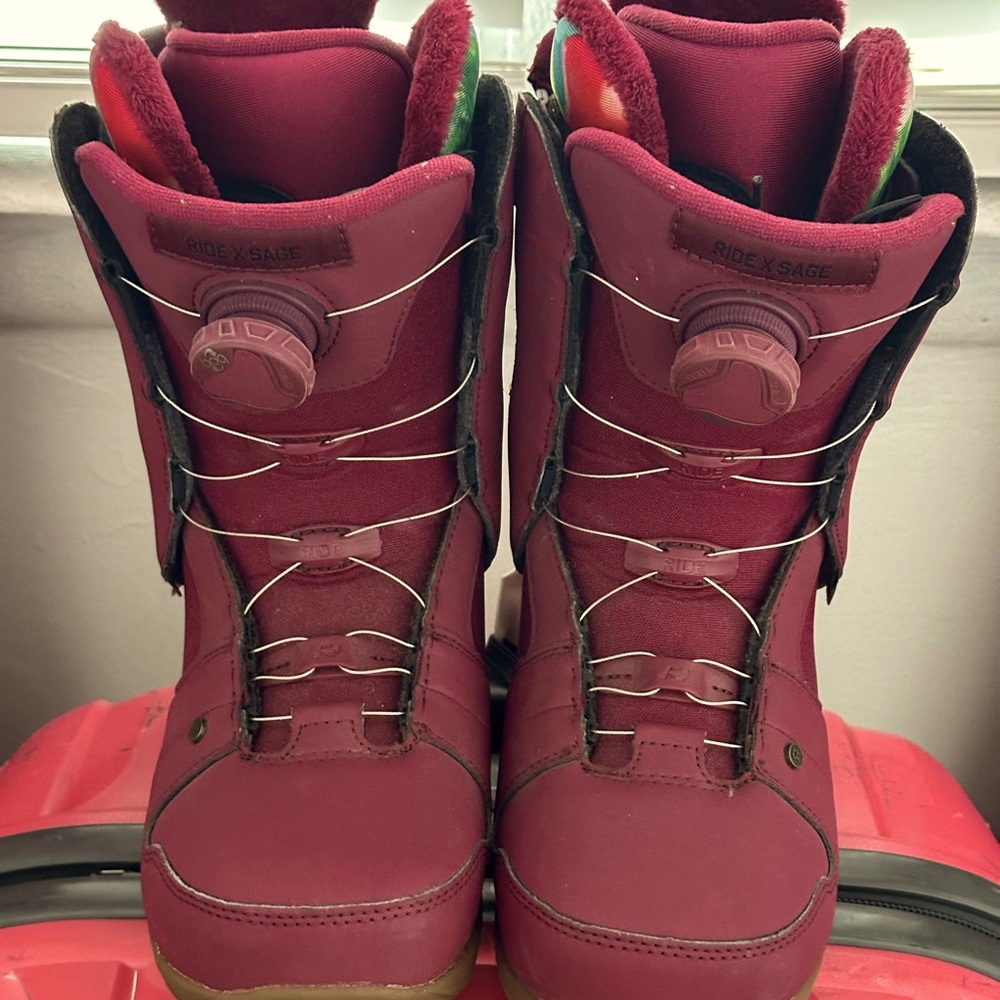 Sage snowboard boots size US 7.
